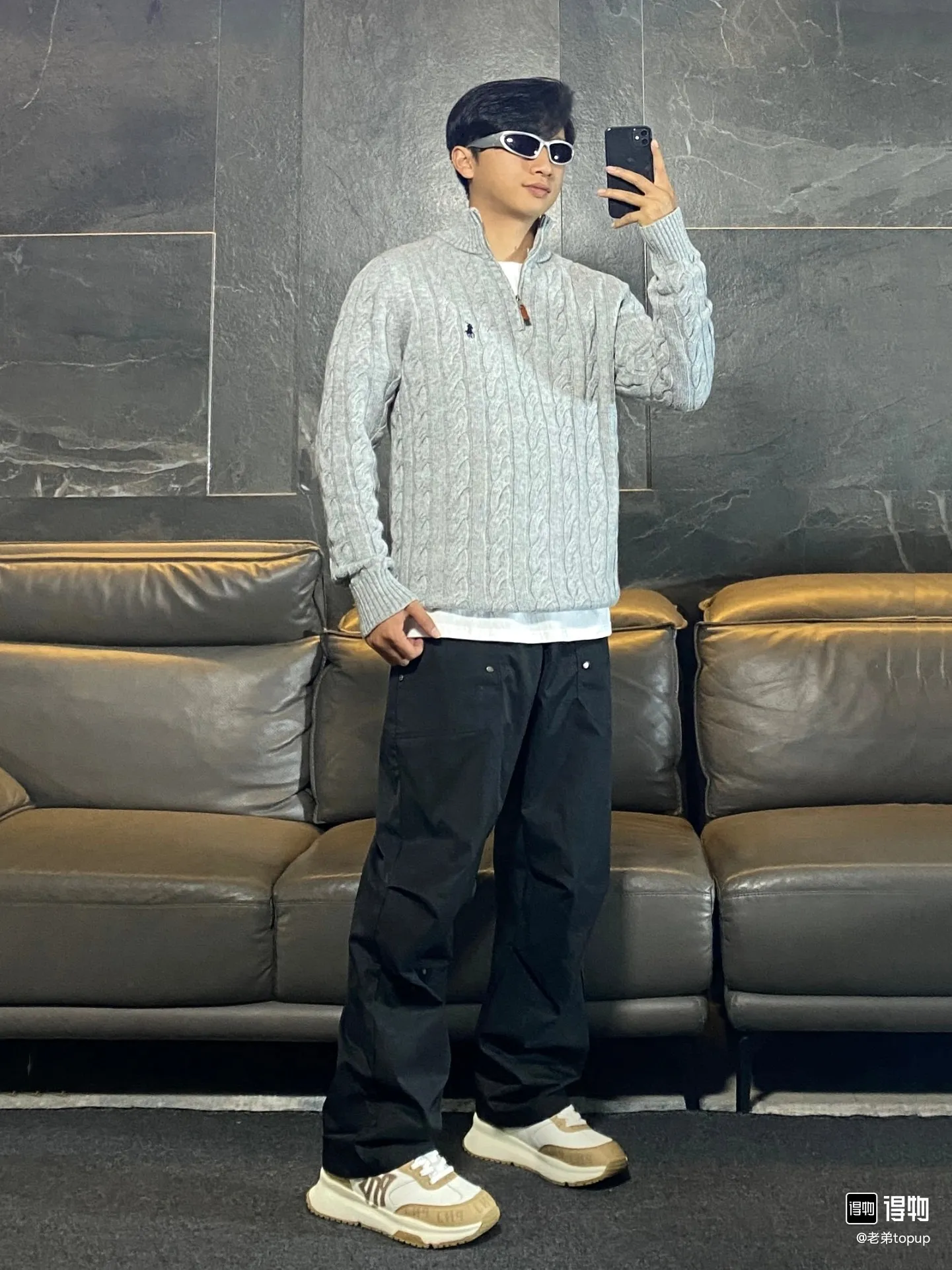 P300 Style No. D07) The top version on the market in 2025 Ralph Lauren #ootddailywear #Autumn and winter sweater #Knitted sweater outfit #ralph lauren sweater #Can be worn by both men and women [Star R] Finally waited until the Ralph men’s twist sweater half-zip bra top was put on and it’s finally here! The hottest half-zip sweater! Limited editions every year, there won’t be many models in the store! Ralph Lauren Men's Half-Zip Twist Sweater [Fire R] The shape is really nice. It can be worn alone or as a jacket. It can be worn inside or outside, or it can be worn inside with a shirt ~ 100% pure cotton #Practical Wear Colors: off-white, navy blue, khaki, gray, size S to XL